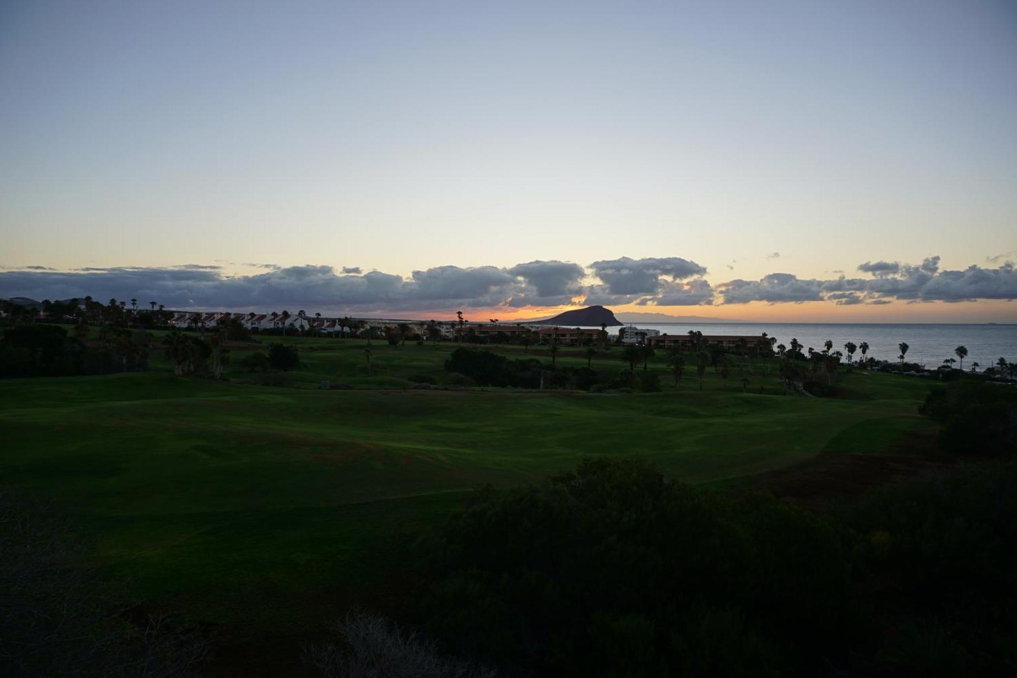 Golf Del Sur Apartment - Magnificent Panorama Of The Ocean, El Teide, And Montana Roja 산미겔데아보나 외부 사진