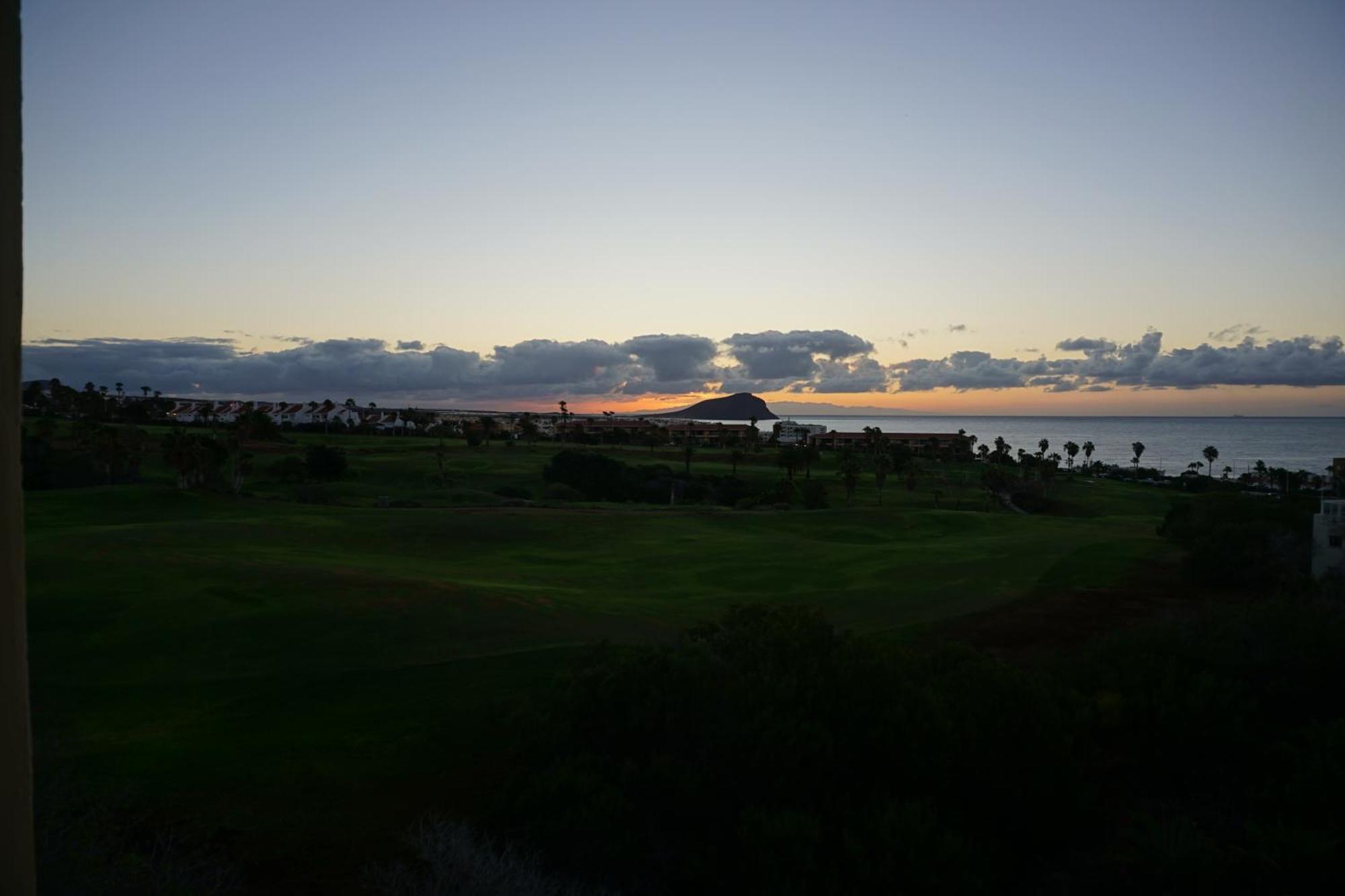 Golf Del Sur Apartment - Magnificent Panorama Of The Ocean, El Teide, And Montana Roja 산미겔데아보나 외부 사진