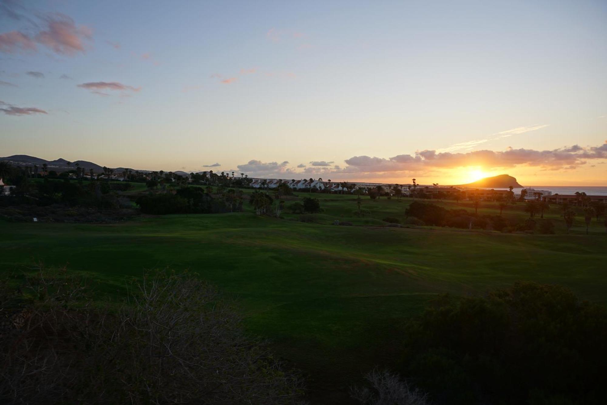 Golf Del Sur Apartment - Magnificent Panorama Of The Ocean, El Teide, And Montana Roja 산미겔데아보나 외부 사진
