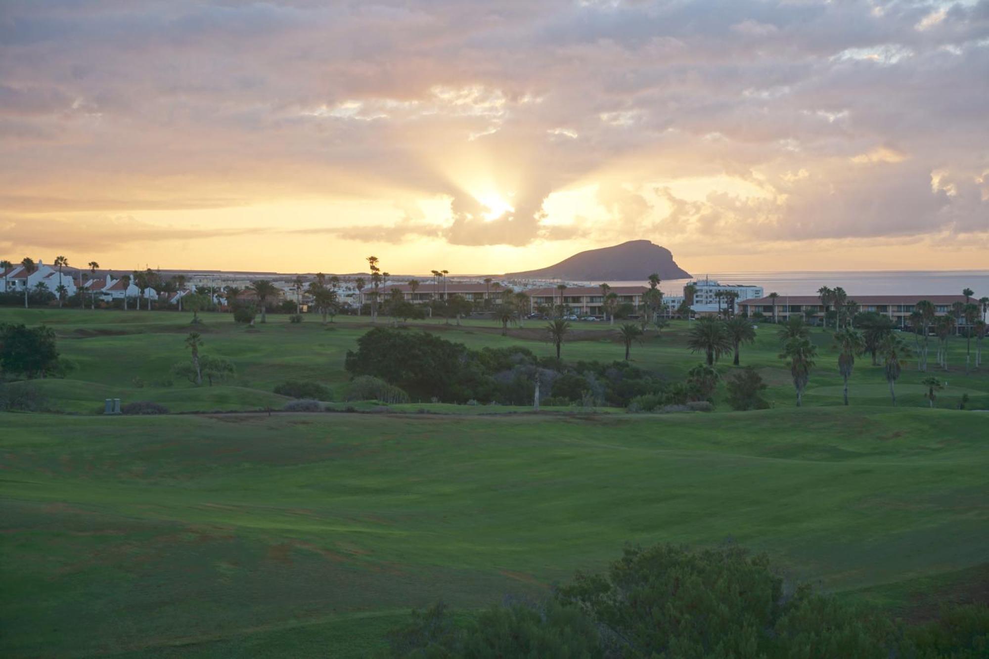 Golf Del Sur Apartment - Magnificent Panorama Of The Ocean, El Teide, And Montana Roja 산미겔데아보나 외부 사진